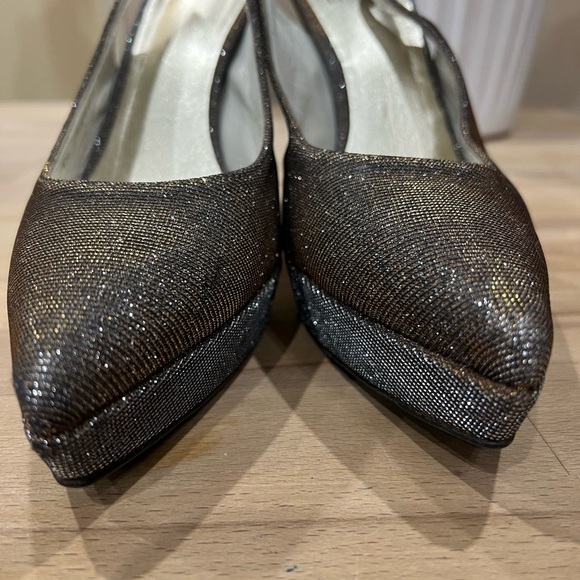 Stuart Weitzman Powershine Crystal Sparkle Colorshift Slingback Formal Heel 38.5 - Picture 8 of 8